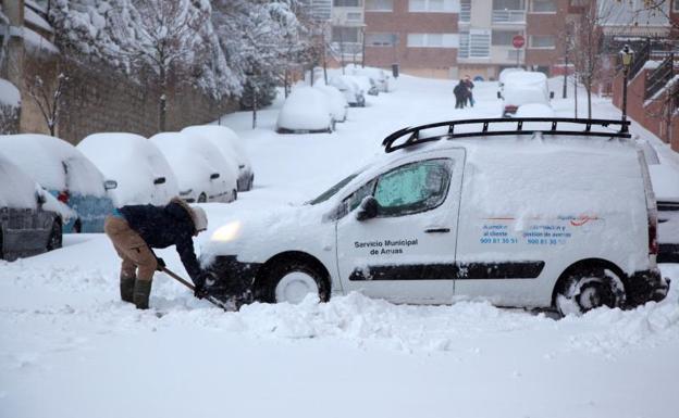 Qué hacer en caso de quedarse bloqueado en la nieve