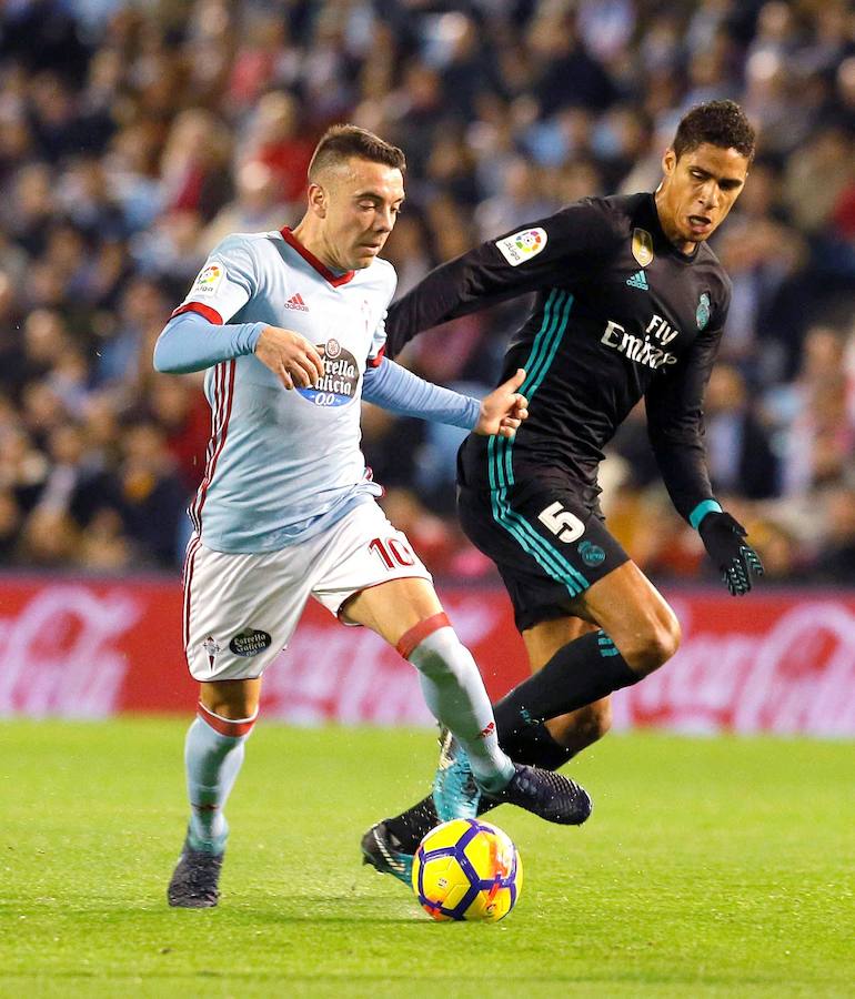 El Real Madrid empató ante el Celta en Balaídos, 2-2, en la jornada 18 de Liga. El cuadro vigués se adelantó con Wass y Bale remontó para los blancos. Sin embargo, Maxi Gómez marcó la igualada en los instantes finales.