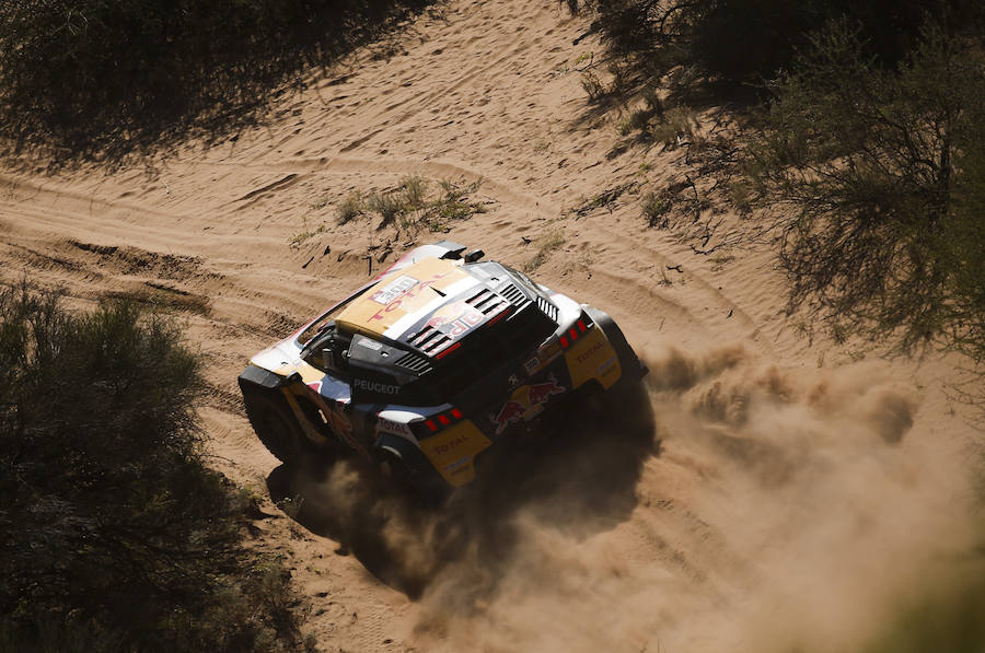 El piloto francés de Peugeot Stephane Peterhansel.