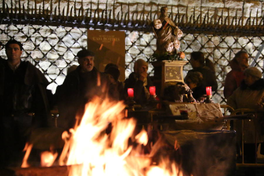 Tradicional hoguera de San Antón