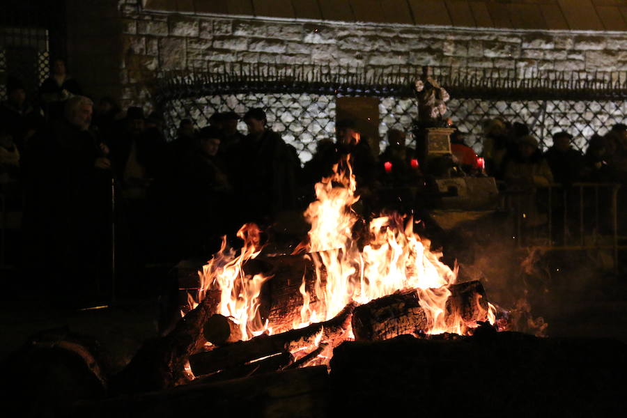 Tradicional hoguera de San Antón