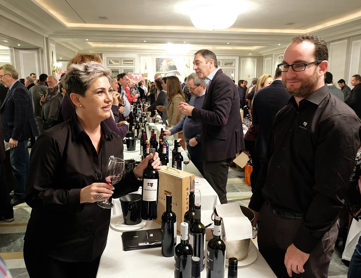 112 bodegas de todas las Denominaciones de Origen regionales han participado en el evento celebrado en el hotel Villa Magna de Madrid