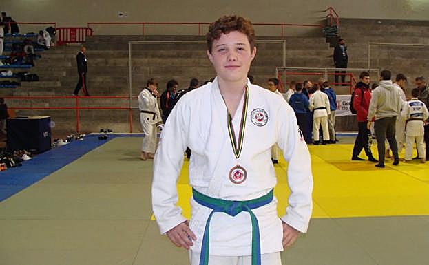 Pablo Rodríguez, con el bronce en Tortosa.