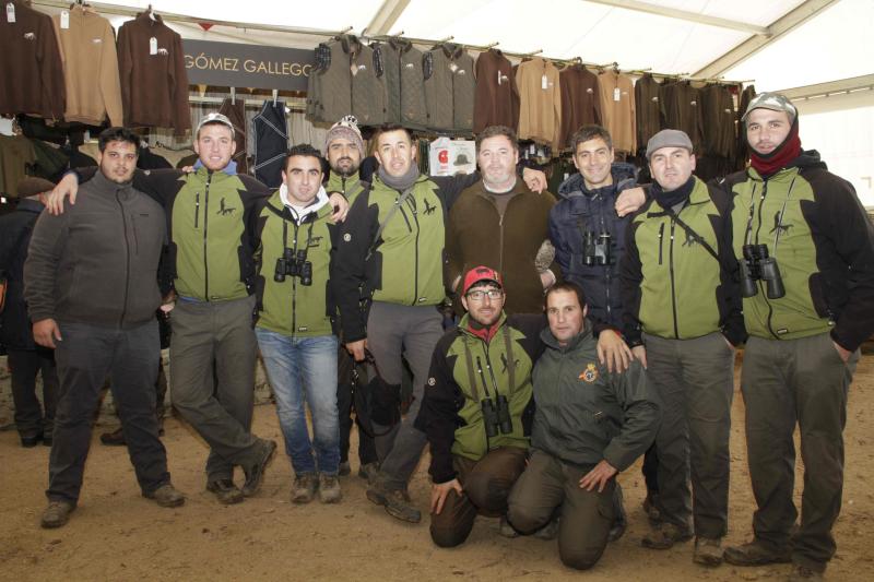 Ambiente en la carrera de galgos de este sábado en Madrigal de las Altas Torres, durante los cuartos de final del Campeonato Nacional