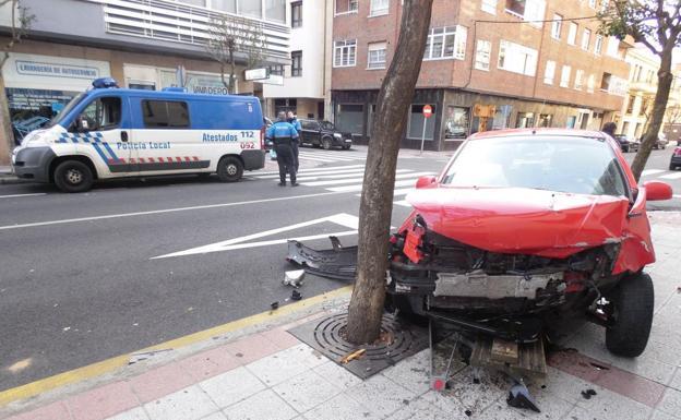 Imagen de un accidente en el casco urbano de León.