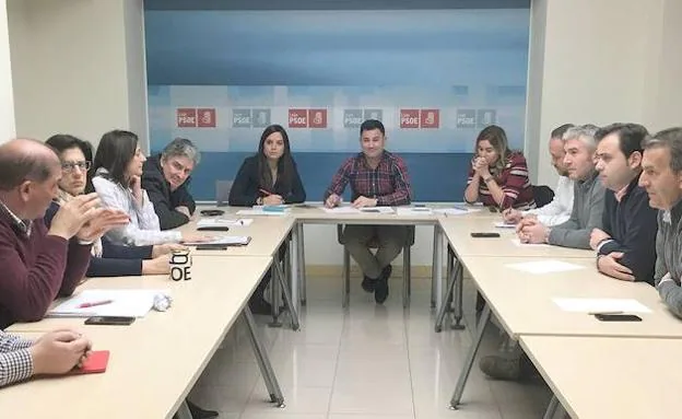 Primera reunión de la Parlamentaria del PSOE de León.
