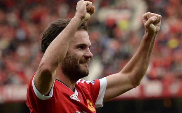 Mata celebra un gol. 