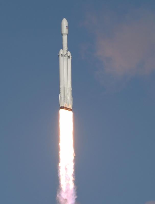 El lanzamiento del Falcon Heavy, en imágenes