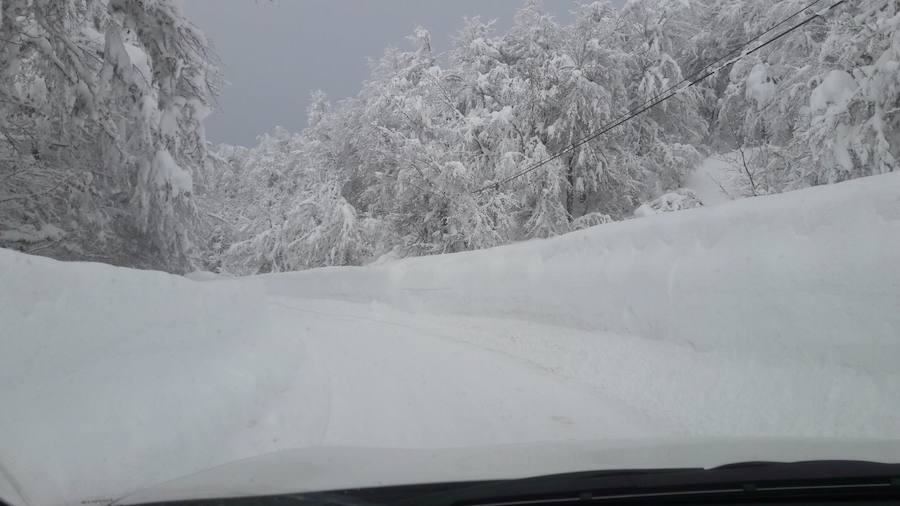 De Panderruedas a Valdeón bajo un manto de nieve