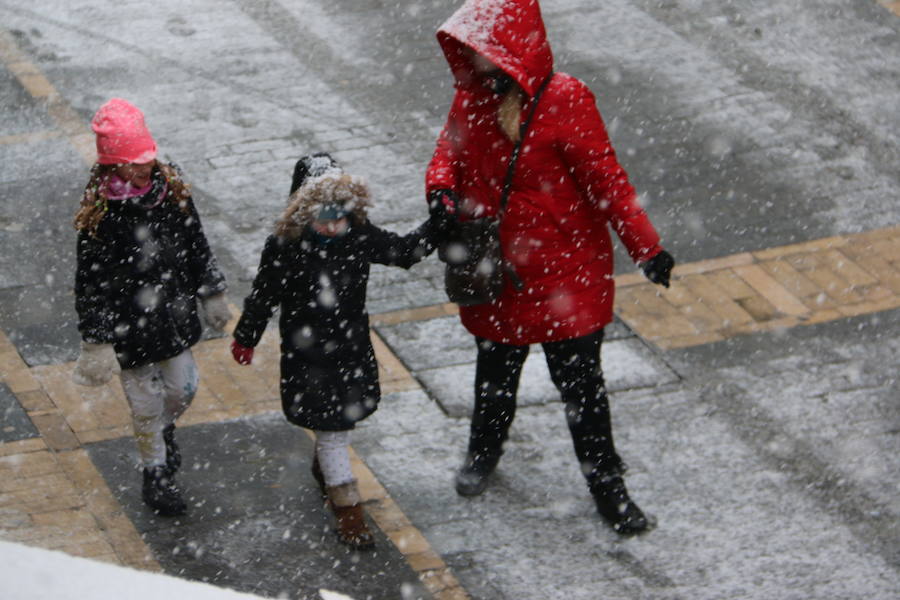 La nieve aterriza en León