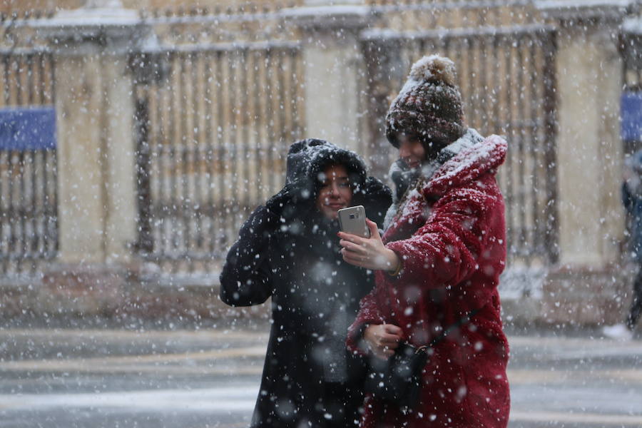 La nieve aterriza en León