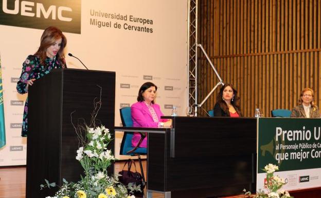 Silvia Clemente, durante el acto de entrega del premio al personaje público de Castilla y León que mejor comunica. que otorga la Universidad Europea Miguel de Cervantes