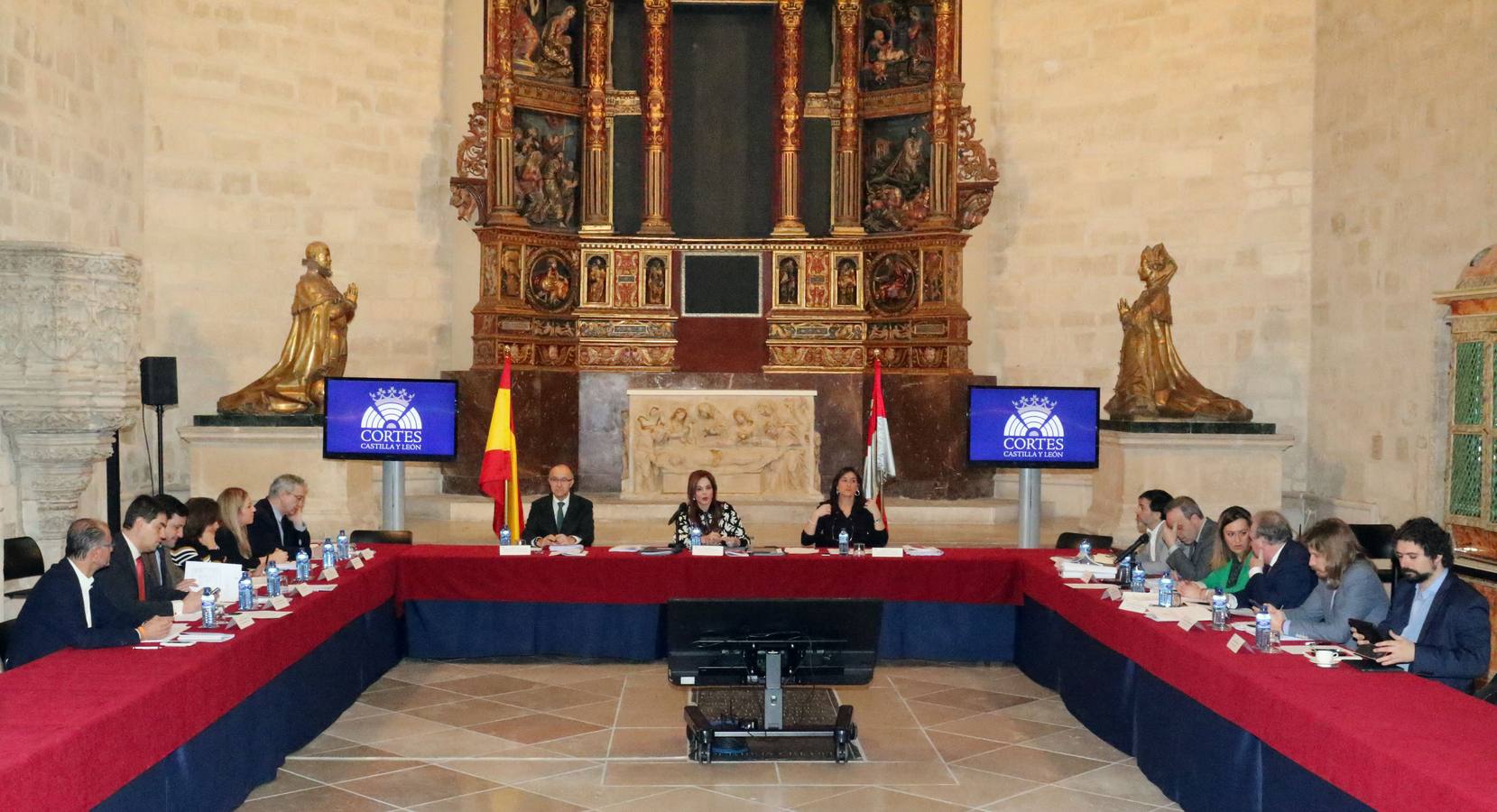 Reunión de la Mesa y Junta de Portavoces de las Cortes en el Colegio San Gregorio de Valladolid