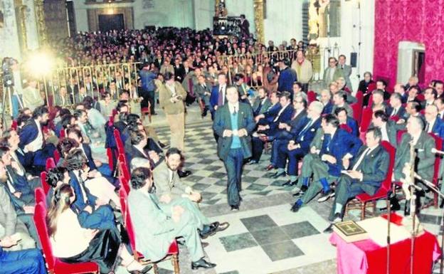 Sesión constitutiva de las Cortes de Castilla y León en Tordesillas, el 21 de mayo de 1983.