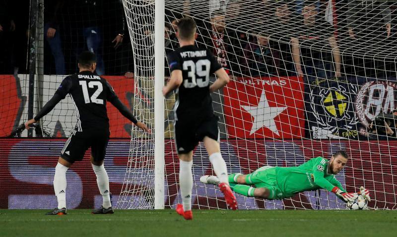 Las mejores imágenes del partido de ida de octavos de final de la Liga de Campeones que enfrentó al Sevilla y al Manchester United en el Sánchez-Pizjuán