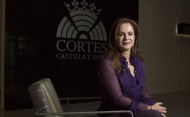 Silvia Clemente, en el interior de las Cortes de Castilla y León