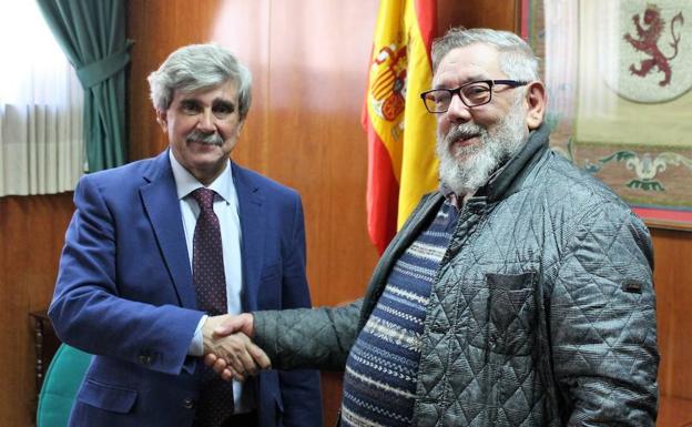 La Universidad de León le 'da la mano' al Rey Ordoño