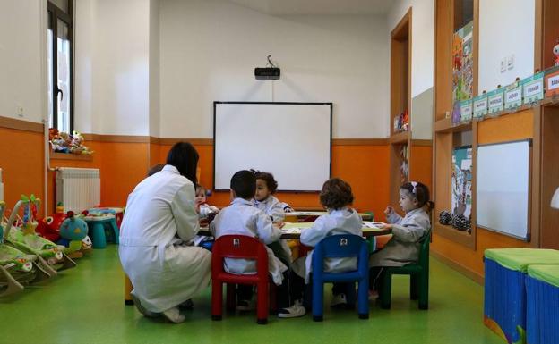 Imagen principal - El colegio La Asunción celebra su jornada de puertas abiertas