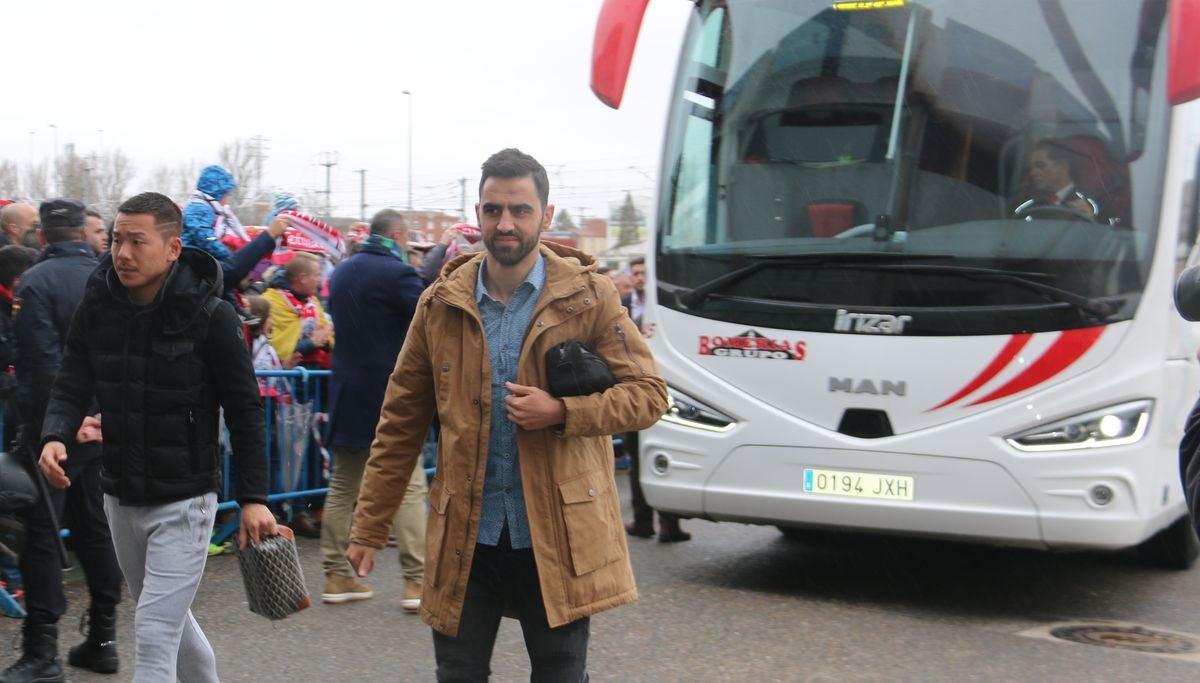 Fotos: La afición lleva en volandas a la Cultural