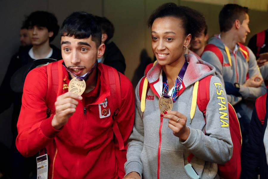 Fotos: Saúl Ordóñez aterriza con su bronce en Madrid