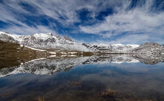 Pantano de Casares, uno de los parajes del Alto Bernesga.