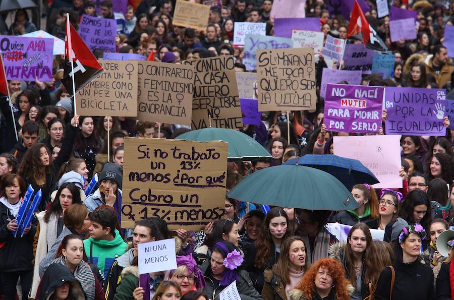 Fotos: Manifiestación 8M en Ponferrada