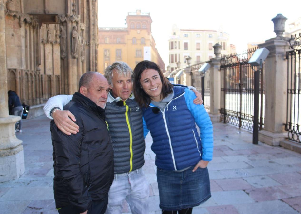 Fotos: Calleja con Juanito Oiarzabal y Edurne Pasaban