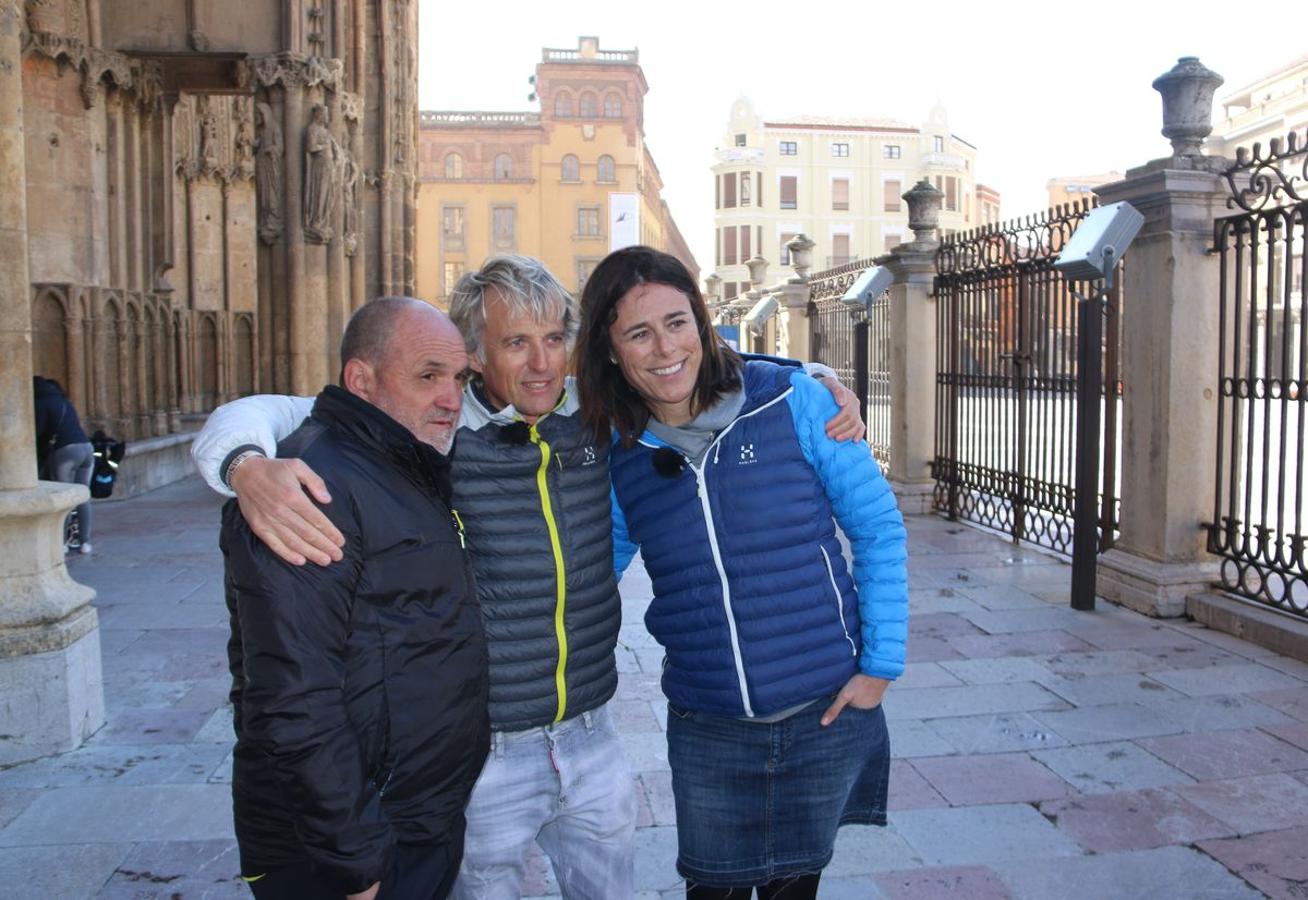 Fotos: Calleja con Juanito Oiarzabal y Edurne Pasaban