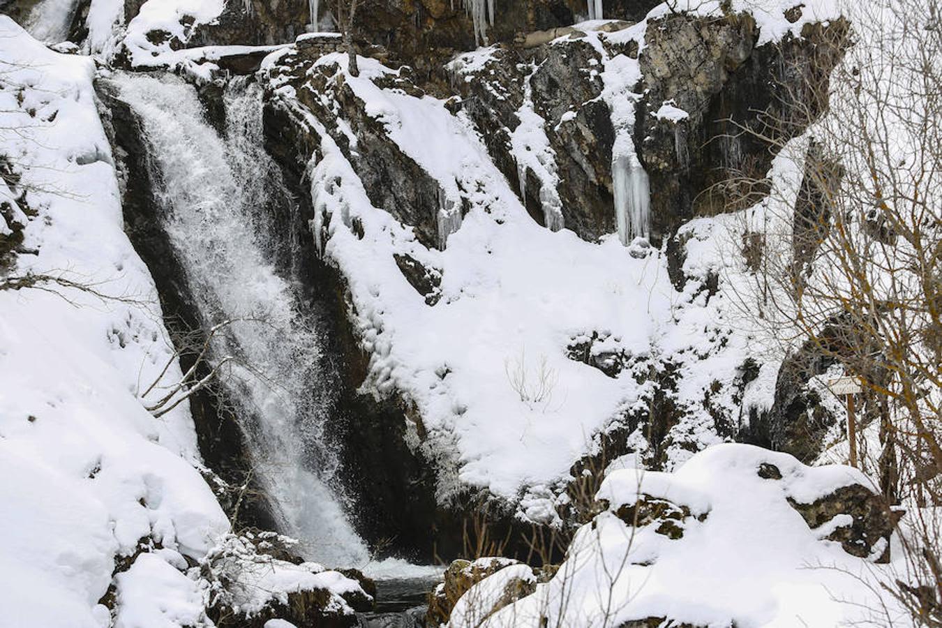 Fotos: Una vista sobre las cascadas de Castilla y León