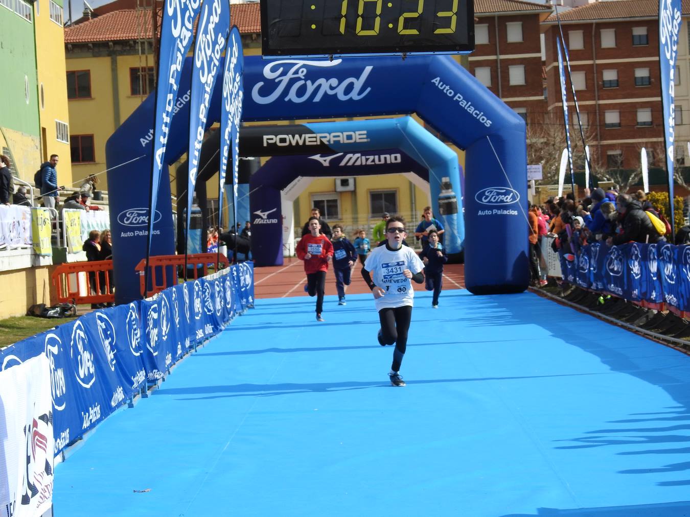 Galería de imágenes de los 2 kilómetros de la Media Maratón de León