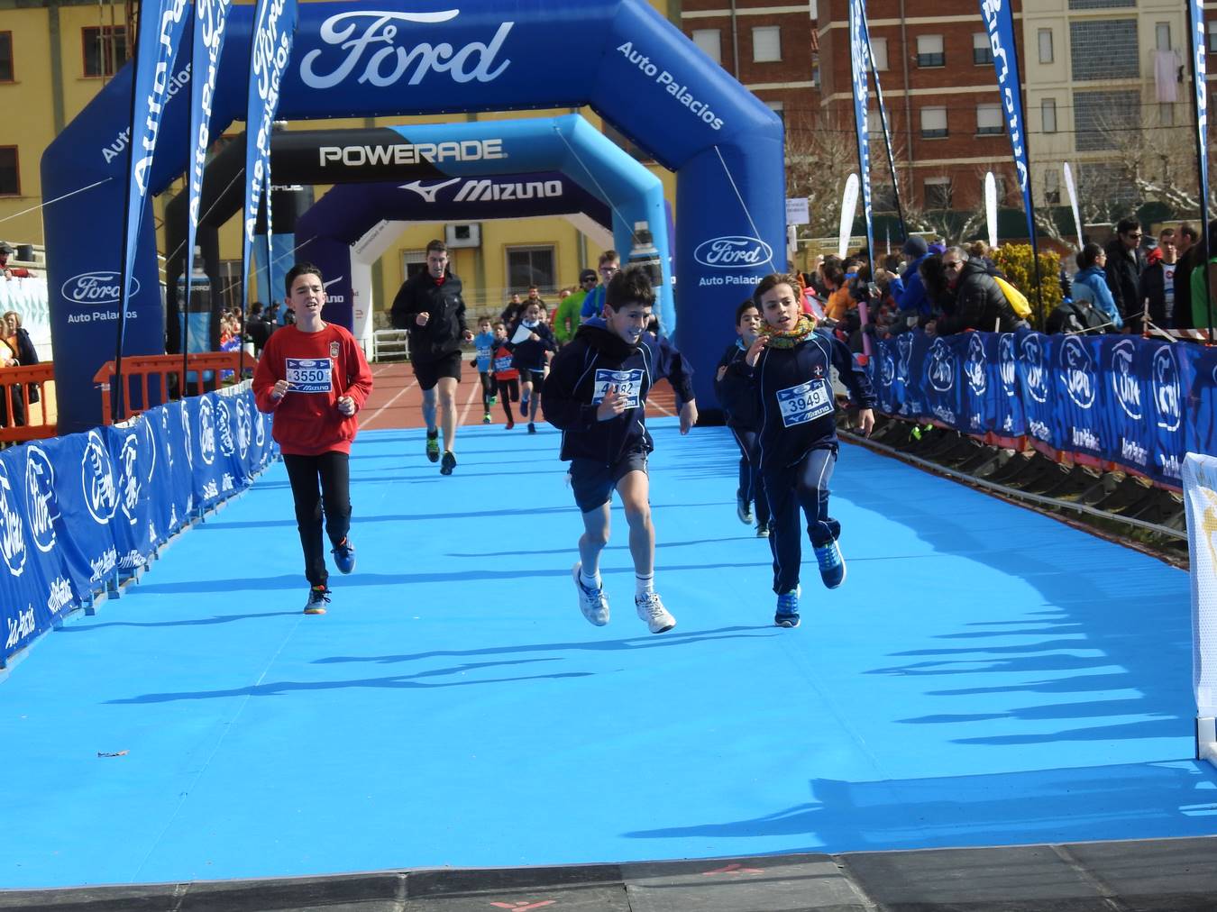 Galería de imágenes de los 2 kilómetros de la Media Maratón de León