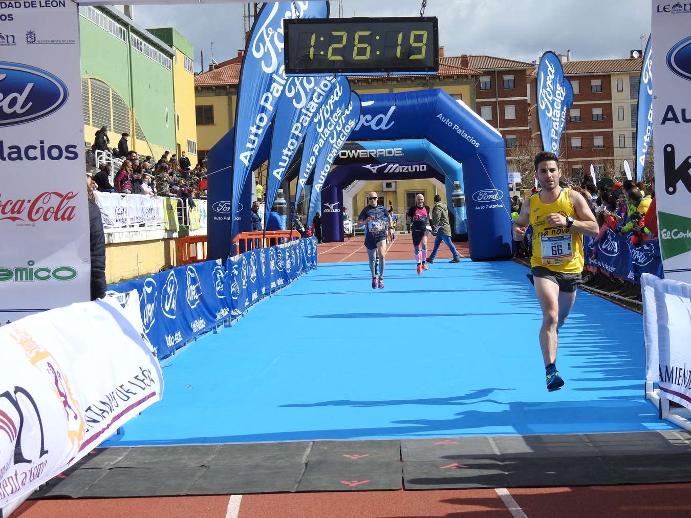 Las imágenes de la Media Maratón de León, con Sergio Sánchez como ganador.