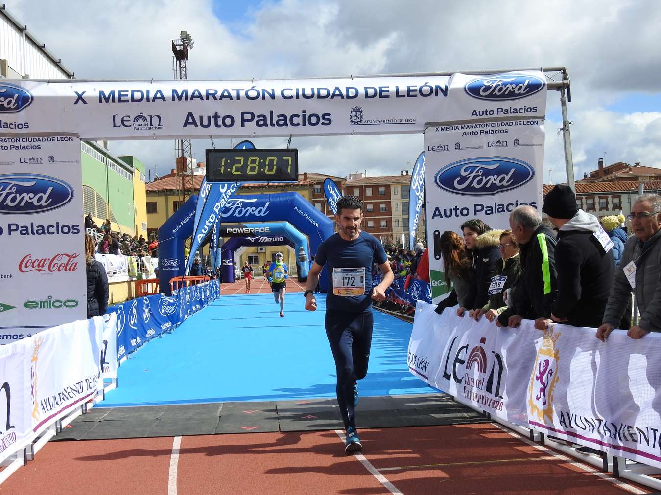 Las imágenes de la Media Maratón de León, con Sergio Sánchez como ganador.