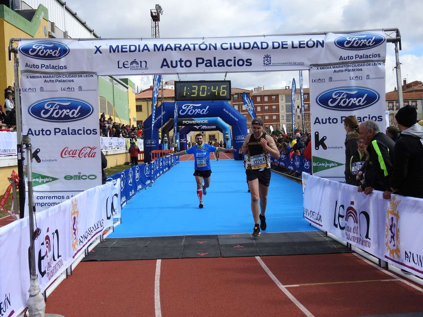 Las imágenes de la Media Maratón de León, con Sergio Sánchez como ganador.