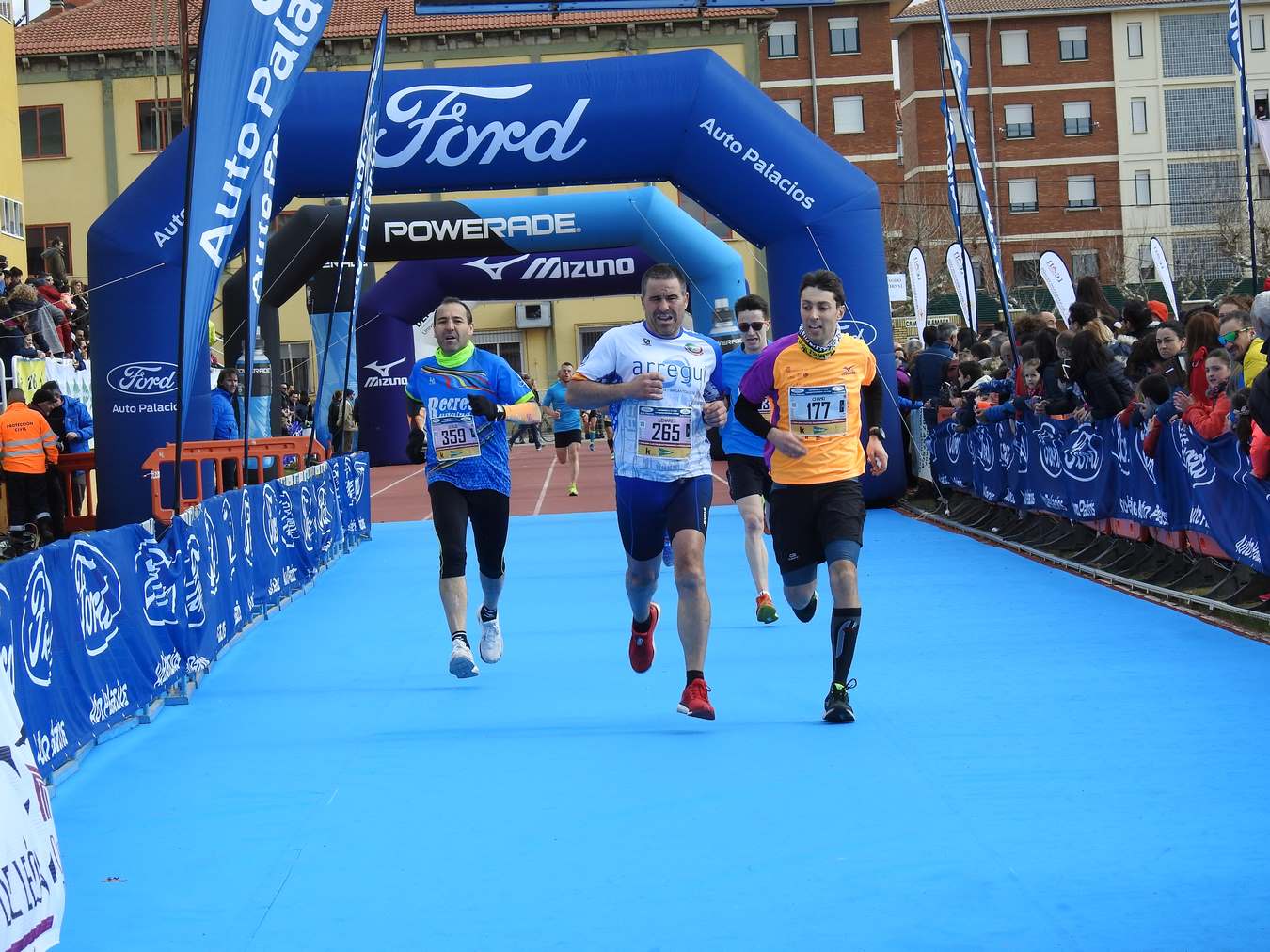 Las imágenes de la Media Maratón de León, con Sergio Sánchez como ganador.