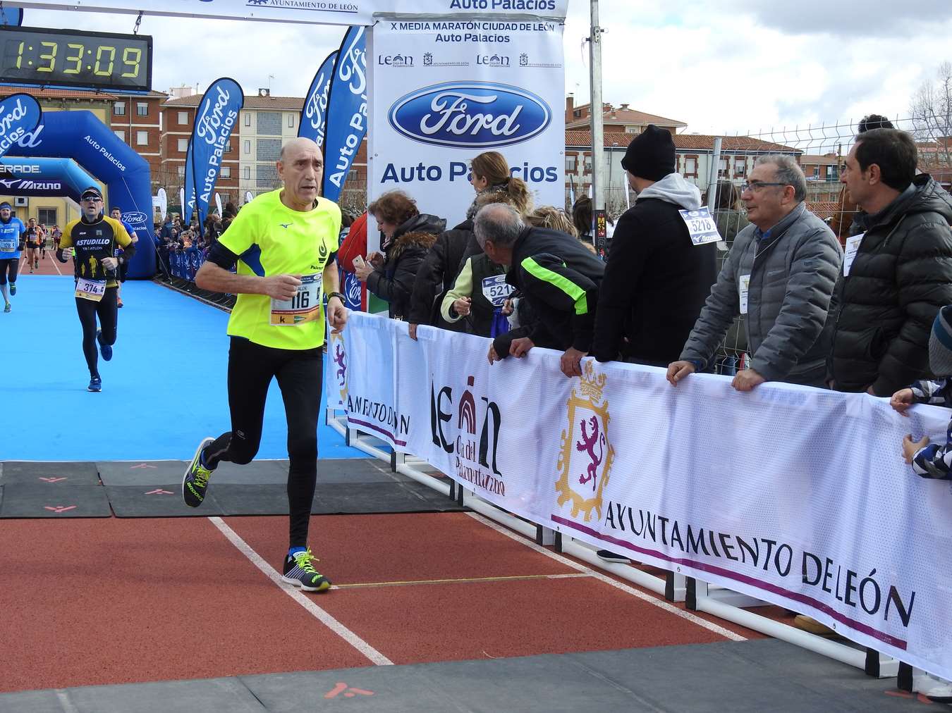 Las imágenes de la Media Maratón de León, con Sergio Sánchez como ganador.