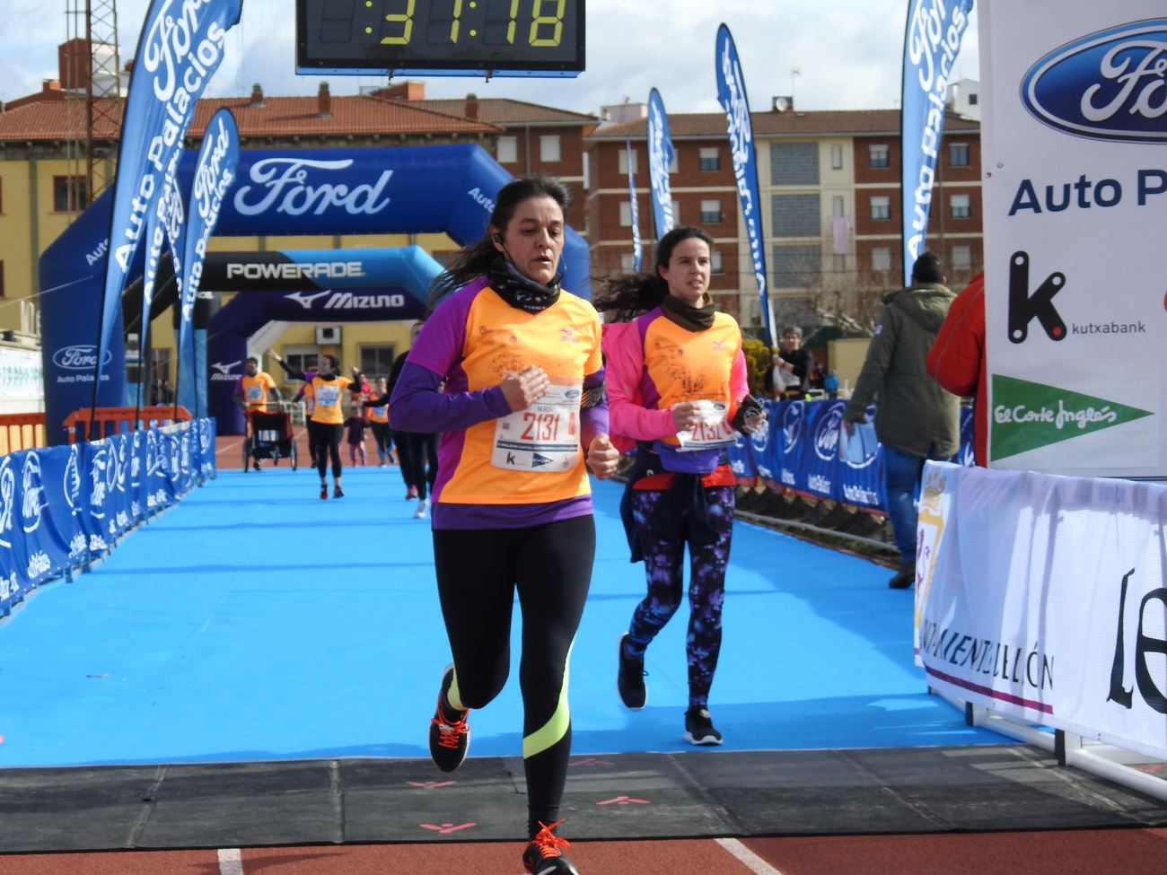 Todas las imágenes de la carrera popular de la Media Maratón de León