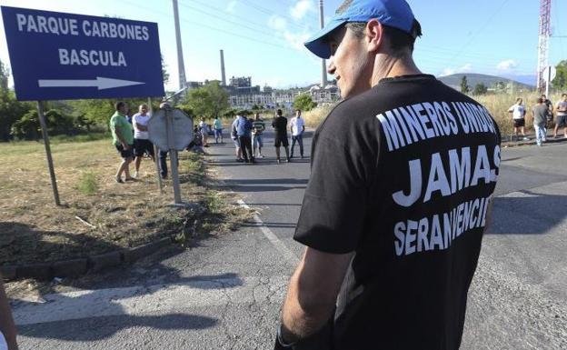 Trabajadores de AsturLeonesa, durante una protesta.