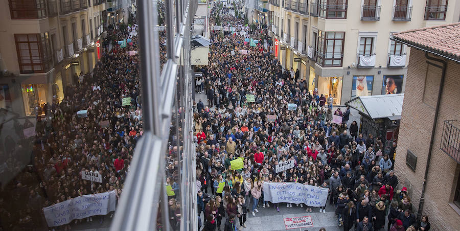 Fotos: Los estudiantes de Castilla y León piden una EBAU justa en Valladolid