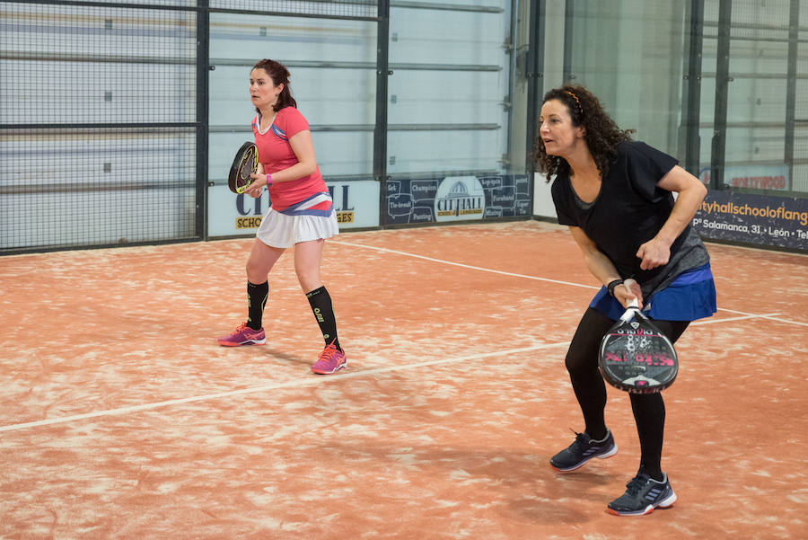 Las mejores imágenes del Torneo Leonoticias de pádel celebrado durante el fin de semana en las instalaciones de Pádel Park
