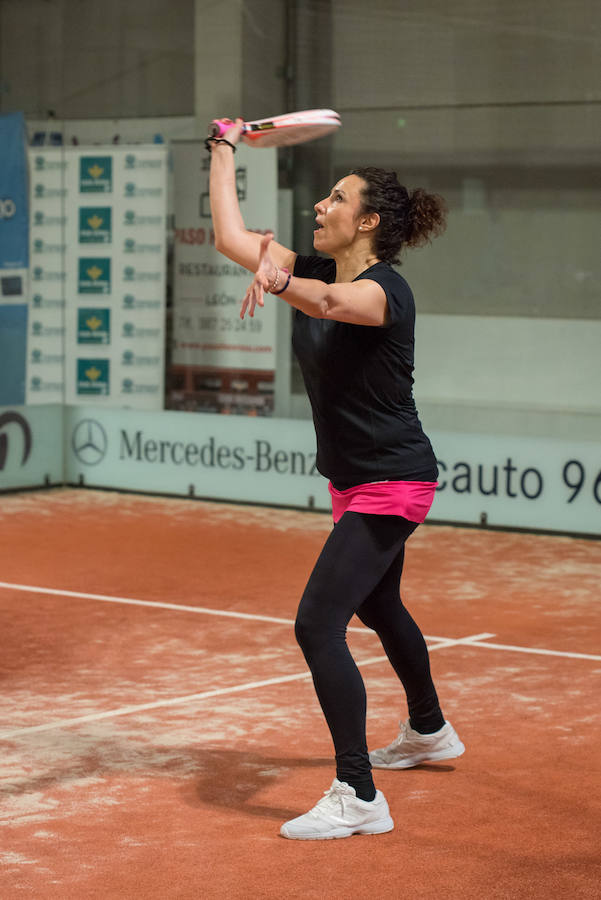 Las mejores imágenes del Torneo Leonoticias de pádel celebrado durante el fin de semana en las instalaciones de Pádel Park