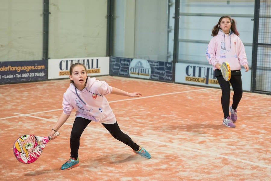 Las mejores imágenes del Torneo Leonoticias de pádel celebrado durante el fin de semana en las instalaciones de Pádel Park