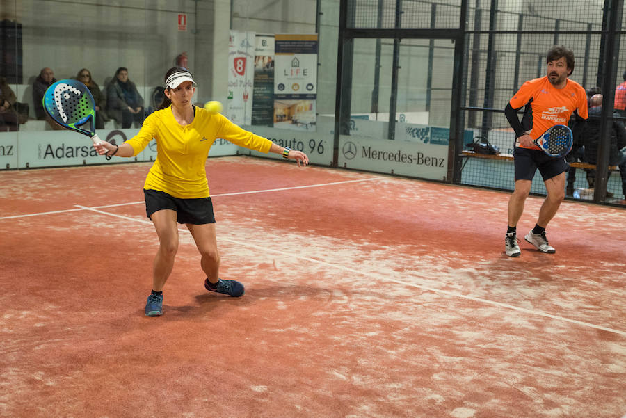 Las mejores imágenes del Torneo Leonoticias de pádel celebrado durante el fin de semana en las instalaciones de Pádel Park