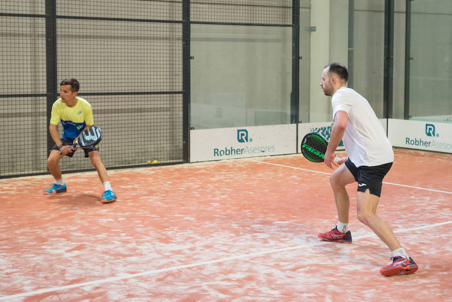 Las mejores imágenes del Torneo Leonoticias de pádel celebrado durante el fin de semana en las instalaciones de Pádel Park