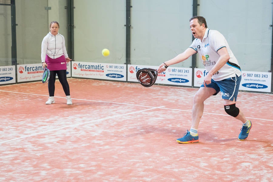 Las mejores imágenes del Torneo Leonoticias de pádel celebrado durante el fin de semana en las instalaciones de Pádel Park