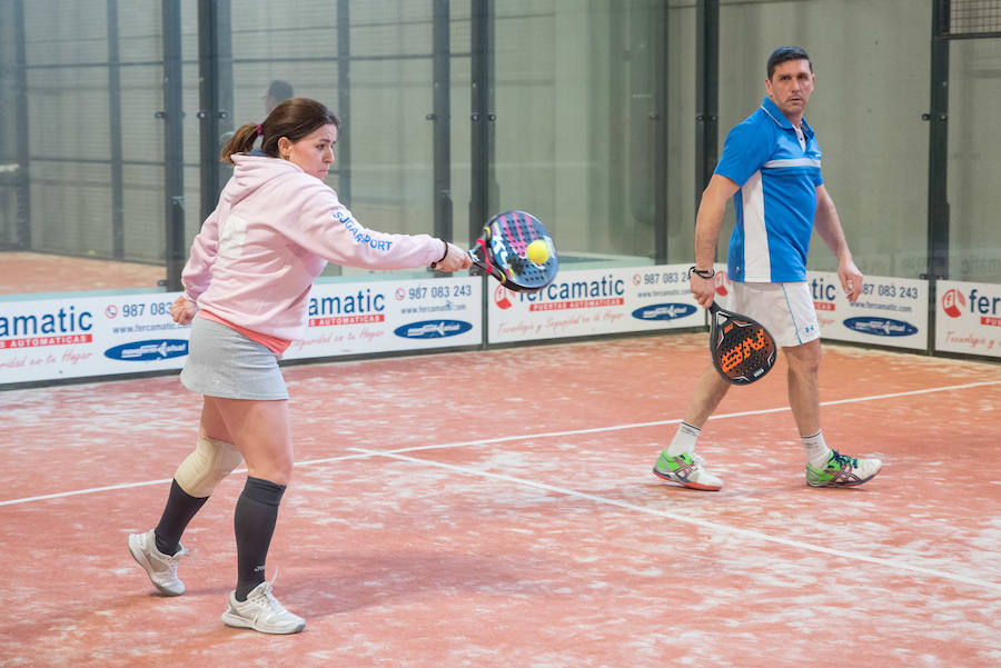 Las mejores imágenes del Torneo Leonoticias de pádel celebrado durante el fin de semana en las instalaciones de Pádel Park