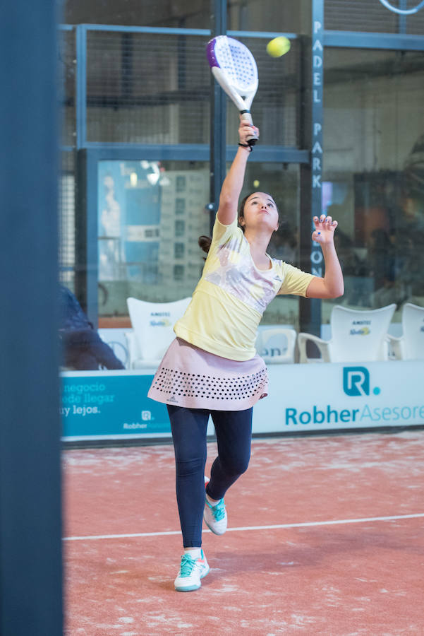 Las mejores imágenes del Torneo Leonoticias de pádel celebrado durante el fin de semana en las instalaciones de Pádel Park