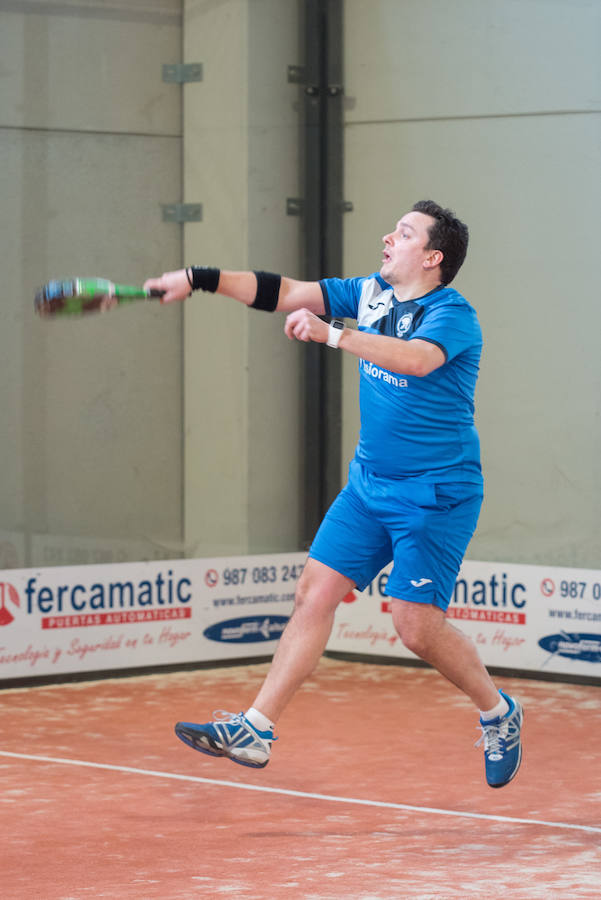 Las mejores imágenes del Torneo Leonoticias de pádel celebrado durante el fin de semana en las instalaciones de Pádel Park