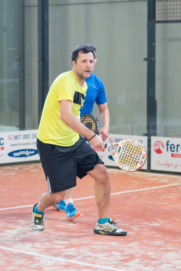 Las mejores imágenes del Torneo Leonoticias de pádel celebrado durante el fin de semana en las instalaciones de Pádel Park