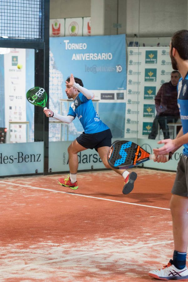 Las mejores imágenes del Torneo Leonoticias de pádel celebrado durante el fin de semana en las instalaciones de Pádel Park